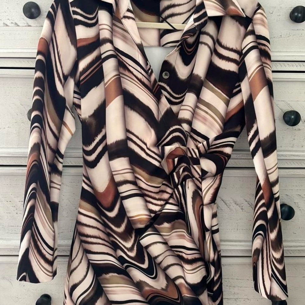 Zara Women's Button Down Shirt in Cream, Brown, and Black